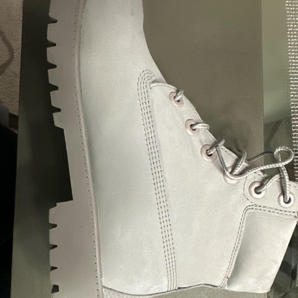 Timberland - Picture 2 of 3